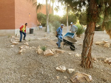 Installing Gravel Cover